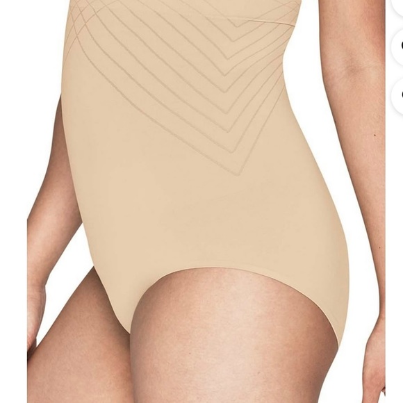 NWT Maidenform Women's Cool Comfort High Waist Firm Shaper Brief Size Medium - Picture 4 of 8